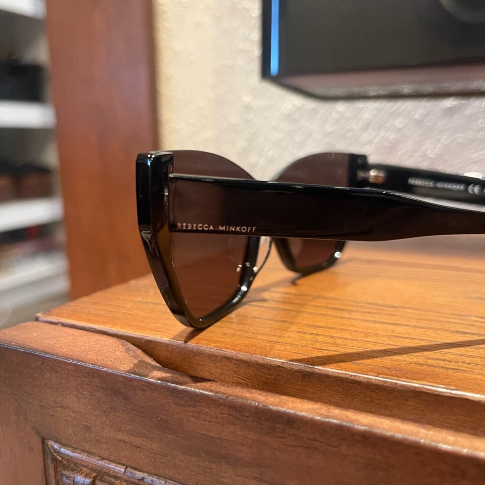 Rebecca Minkoff Selma Sunglasses - Picture 4 of 6